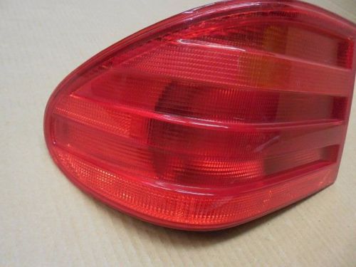 Mercedes e-class e320 e430 left outer taillight 98-99 tl34 2108204564