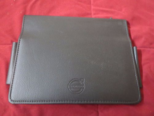 Volvo 140 164 200 300 440 460 480 66 700 850 c30 c70 owners manual case w logo