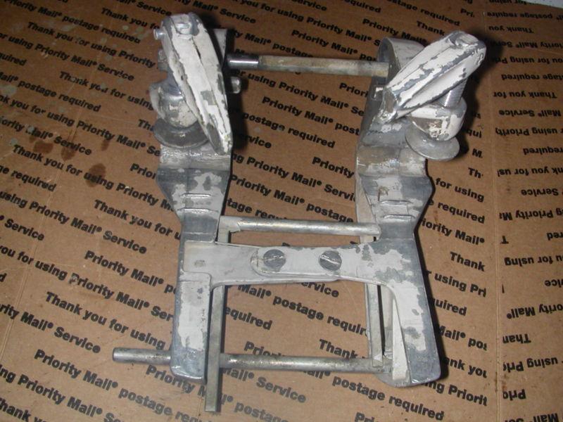 Set of johnson transom clamps