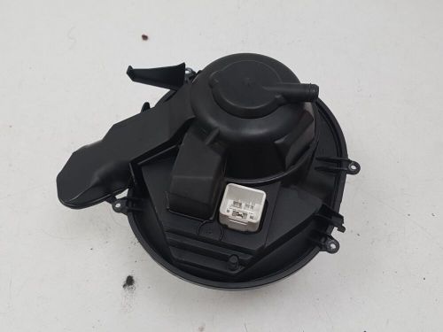 Volvo s60 v70 xc70 s80 2000 - 2006 heater blower motor part no. 31320392