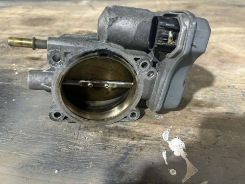 2004-2007 chevrolet colorado gmc canyon 3.5l at throttle body throttle valve oem