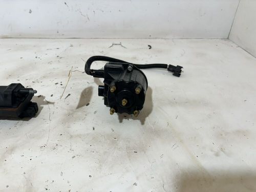 Mercruiser 3.0 distributor cap and assembly