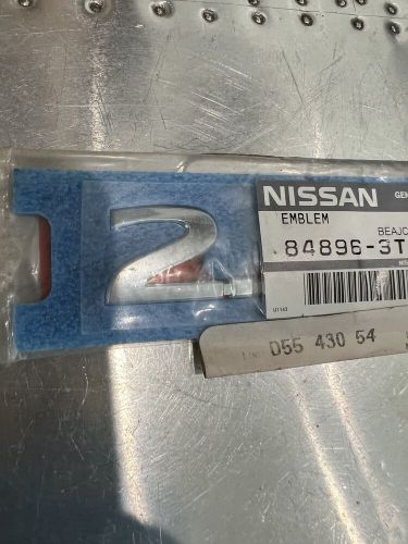 Oem new genuine nissan rear trunk 2.5 sv emblem badge 13-15 altima 84896-3te0a