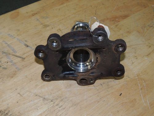 93 bentley brooklands stub axle rh rear with nut and stone guard ur27216