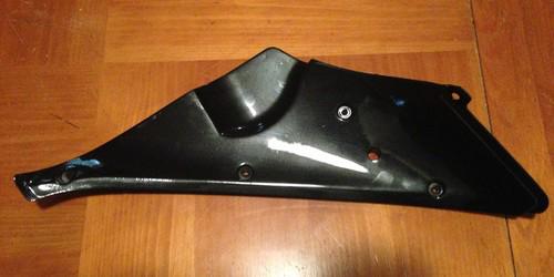 98-01 yamaha r1 left inner plastic - oem