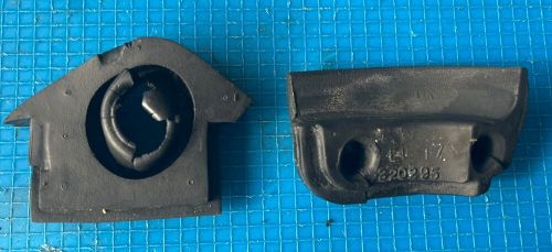 Oem johnson evinrude grommet set 320295 used 50-60hp