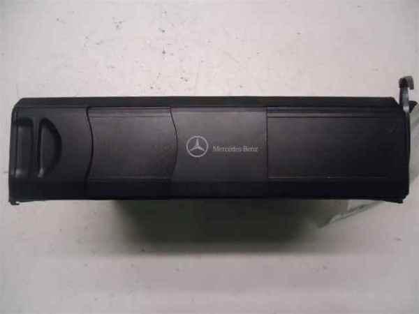 04-09 mercedes clk 6 disc cd changer w/ mag oem