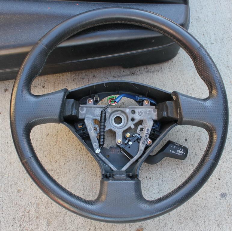 05 subaru forester ll bean steering wheel w/cruise leather