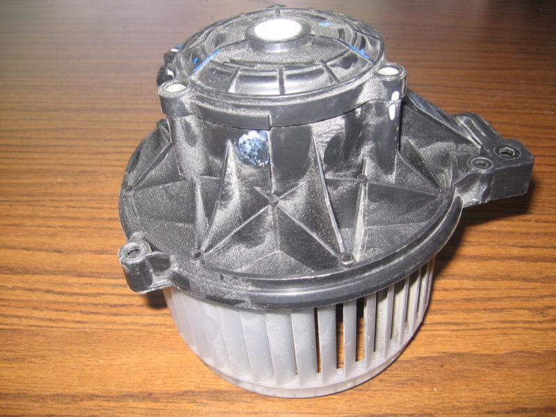 2007 ford fusion heater blower motor  - 52423994