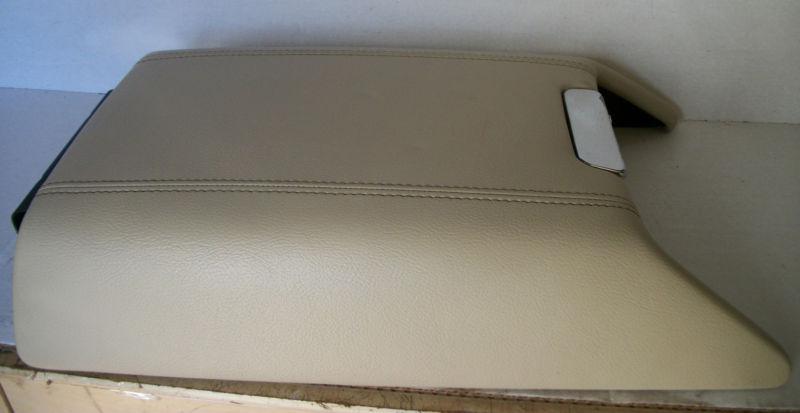03-06 lincoln navigator front armrest console cover lid tan leather oem used  