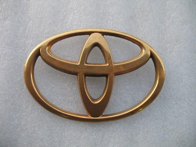 Toyota avalon corolla front trunk emblem logo decal gold used oem echo camry