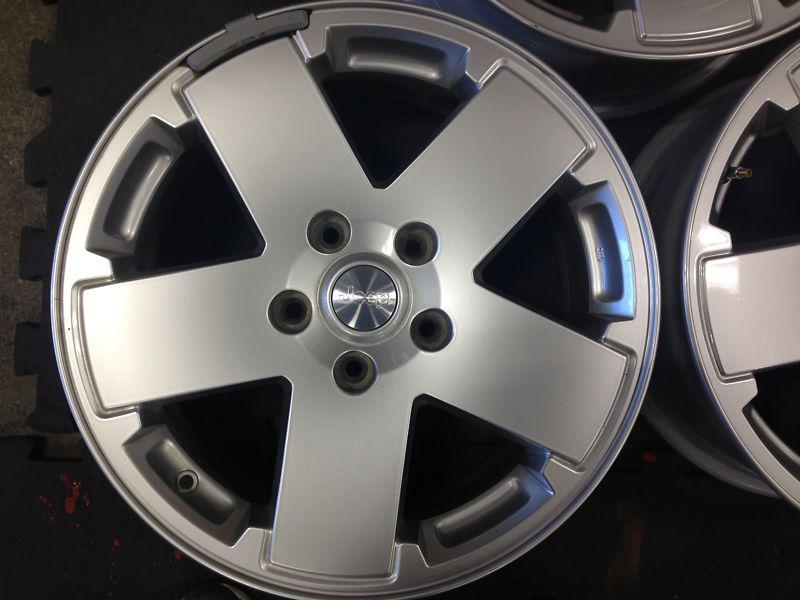 18" jeep wrangler sahara unlimited silver painted factory wheel rim