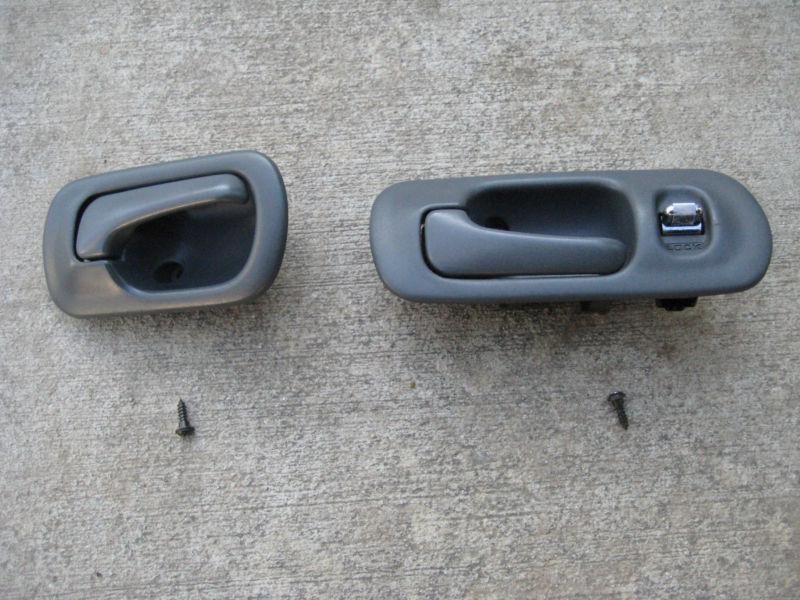 2000 honda civic front driver and passenger side handles