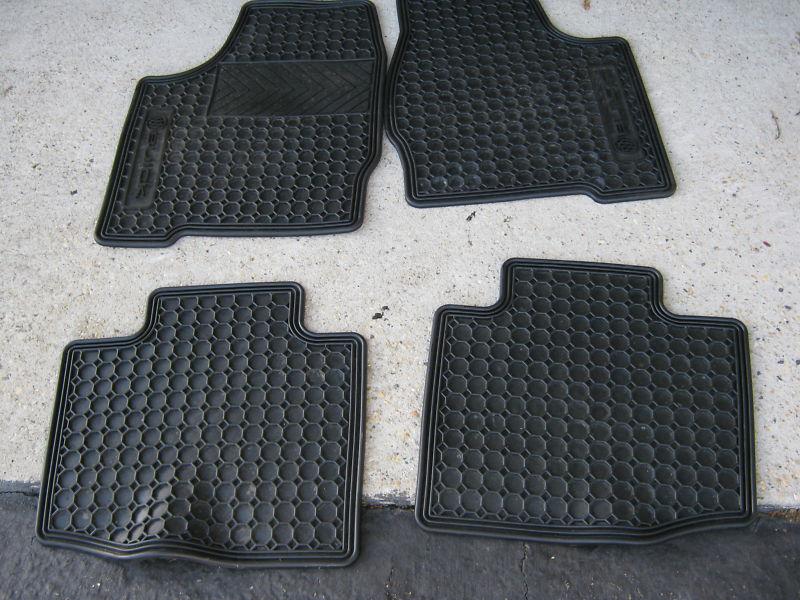 Buick lacrosse oem winter weather  rubber floor mat gm dealer accessory