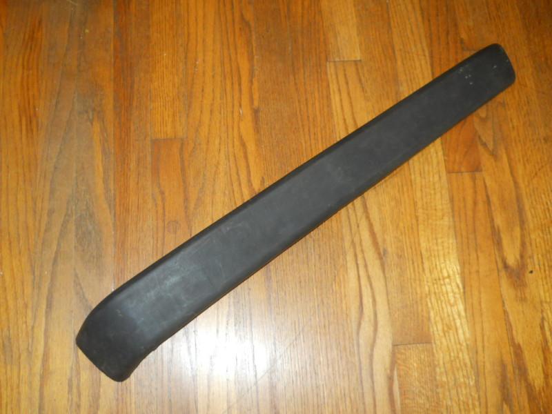 1981-1990 jaguar xjs used original right rear bumper rubber section