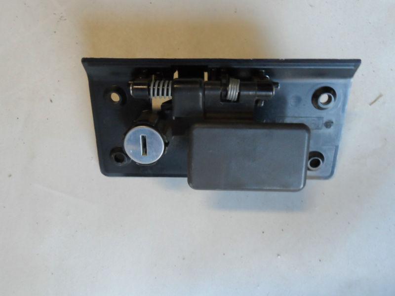 96 97 98 99 00 chrysler sebring convertible glove box latch handle