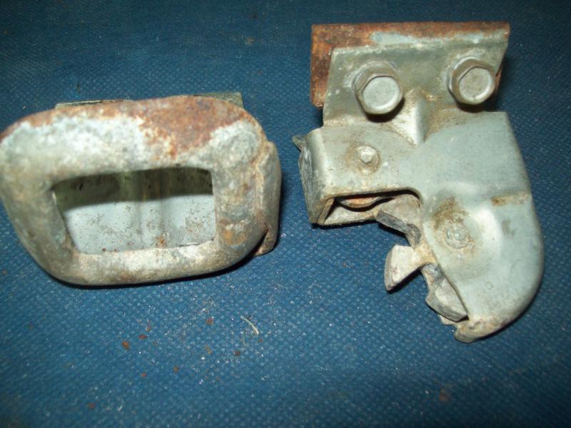 1960 lincoln  trunk latch