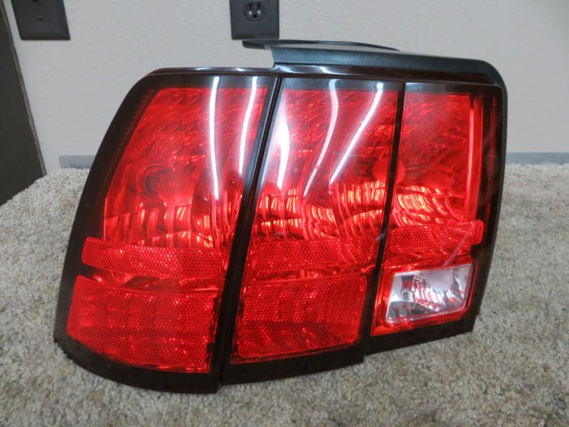 99 04 mustang gt cobra lh driver taillight lamp oem factory 00 01 02 03 ford