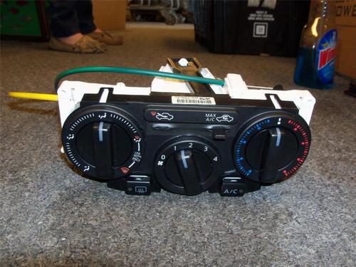 2009-2012 used oem nissan versa hvac dash control unit 27510-zw80d