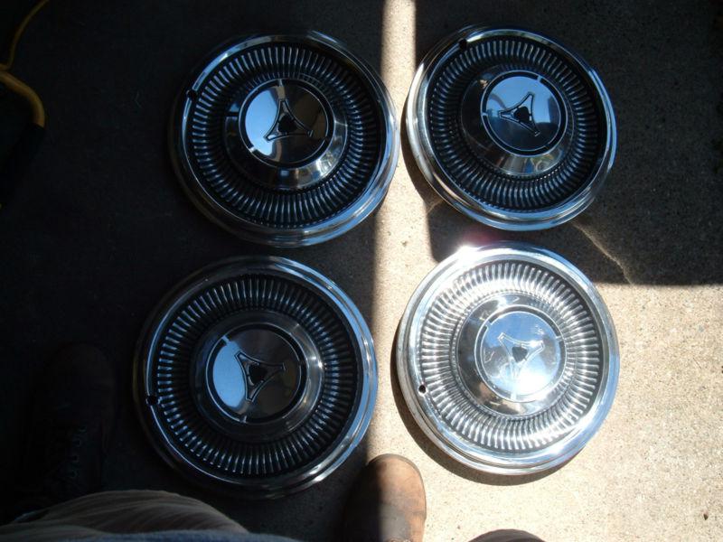 Set of 4 1965 dodge dart gt 13" hubcaps