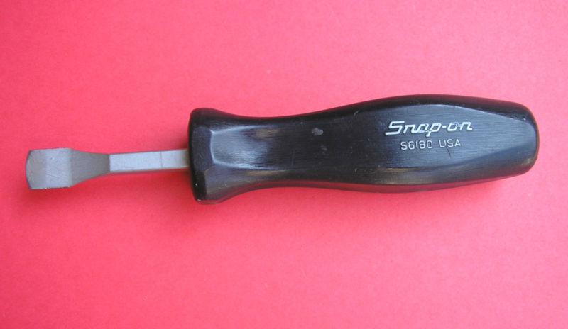 Snap on dzus fastener  s6180     .........excellent condition