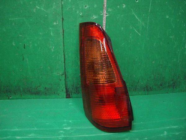 Nissan serena 1999 rear left combination lamp [6415600]