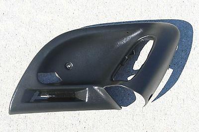 93-02 camaro z28 ss - door panel handle trim lh driver side