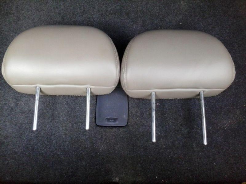 01-07 escape tribute mariner head rest 2nd row rear headrests tan back seat 2