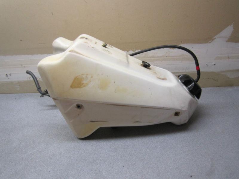 1992 honda cr125 fuel tank w/ petcock and cap