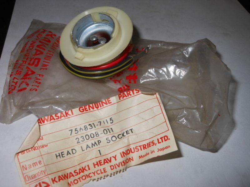 Nos kawasaki headlamp head lamp socket a1 a7 h1 w1 w2 23008-011