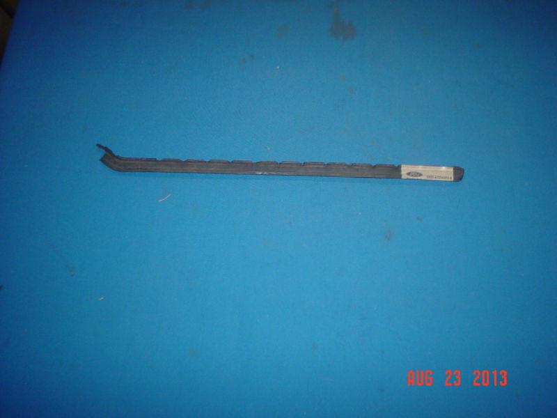 1968/69 fairlane weatherstrip front door glass rear lh  nos