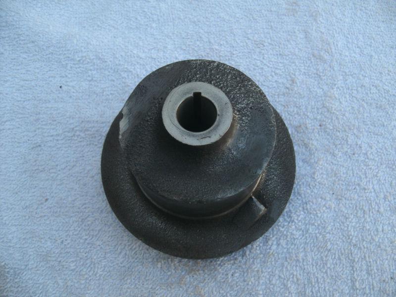 Triumph tr2/tr4 water pump pulley