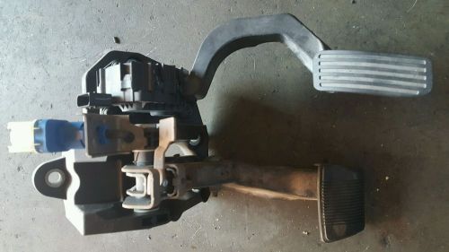 2013 dodge dart accelerator gas pedal and brake pedal 1.4