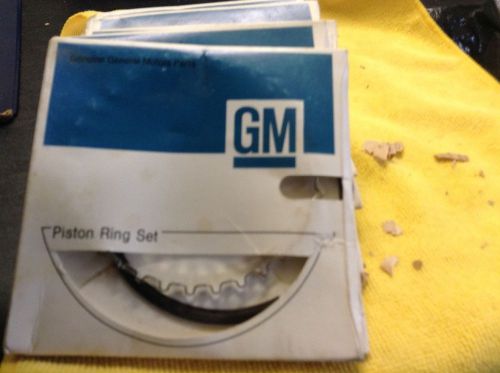 Nos gm set of 8 piston rings #326400 group0.643