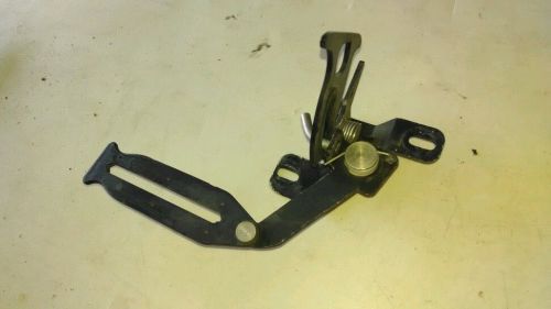 1996 96 audi a6 c4 2.8 -  upper hood latch