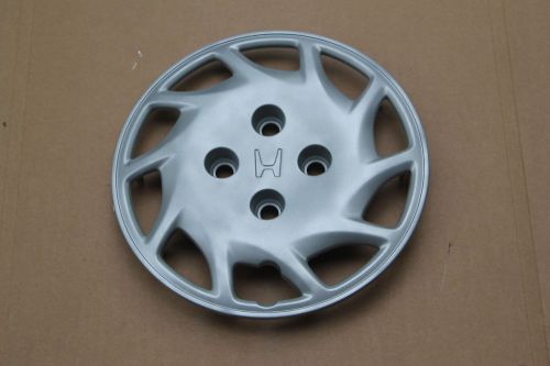 1994 honda accord 14&#034; wheel cover hub cap 55030 p/n 44733- sv4-0000