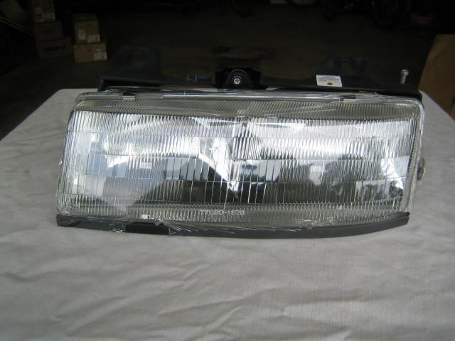 Lh 89-96 chevy corscia headlight with bulbs