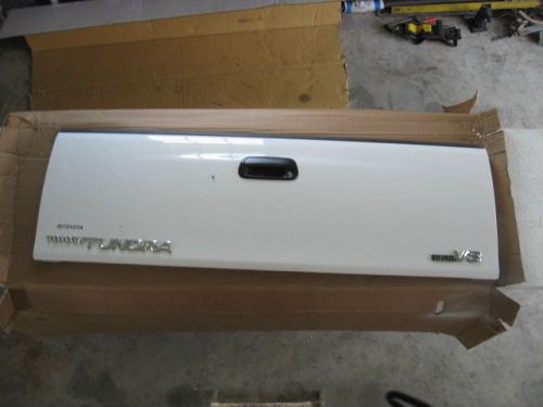 2001 to 2006 toyota tundra complete used tailgate assembly 040 paint code