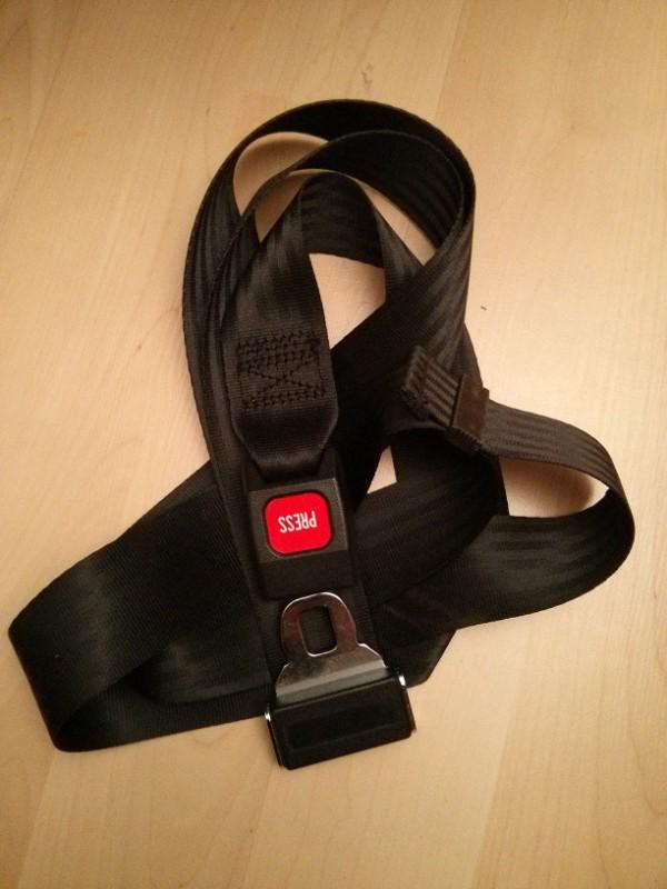 Adjustable sasfety universal lap belt 