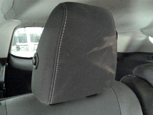 Rh passenger side rear headrest 2014 escape sku#1900526