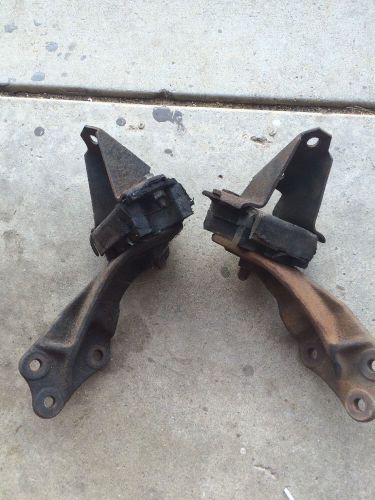 1965 1966 mustang 200 6 cylinder motor mount bracket pair frame brackets