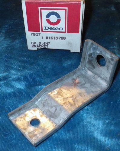 Nos 1982-1985 cadillac antenna bracket oem gm #1619780 seville eldorado