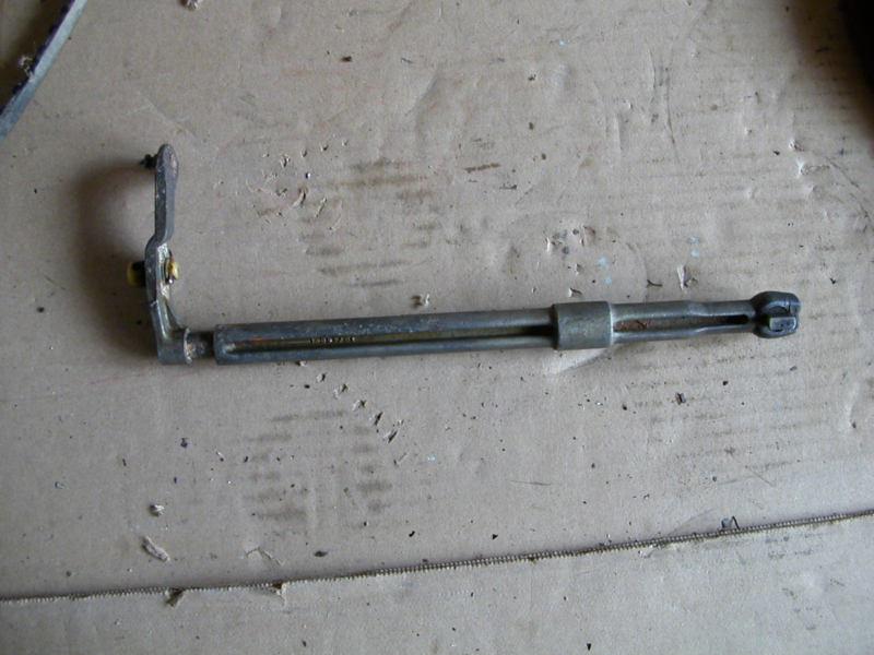 Interal throttle control rod