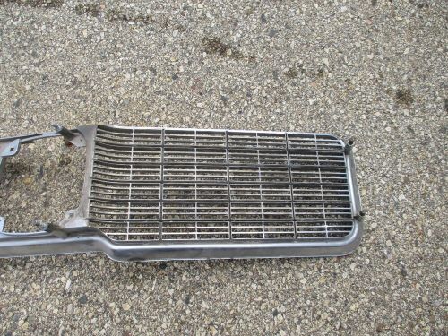 1970 buick electra 225 estate wagon lh driver side front grille screen 1231801