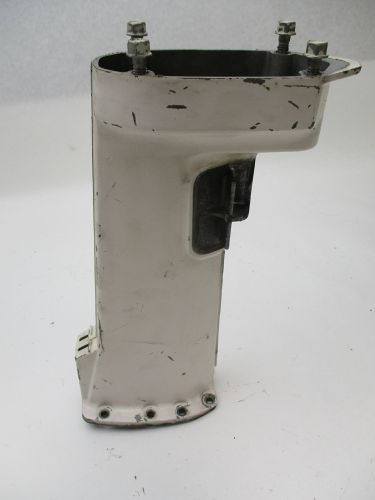 1500-f2a477133 chrysler  7.5 hp outboard motor leg midsection f525133