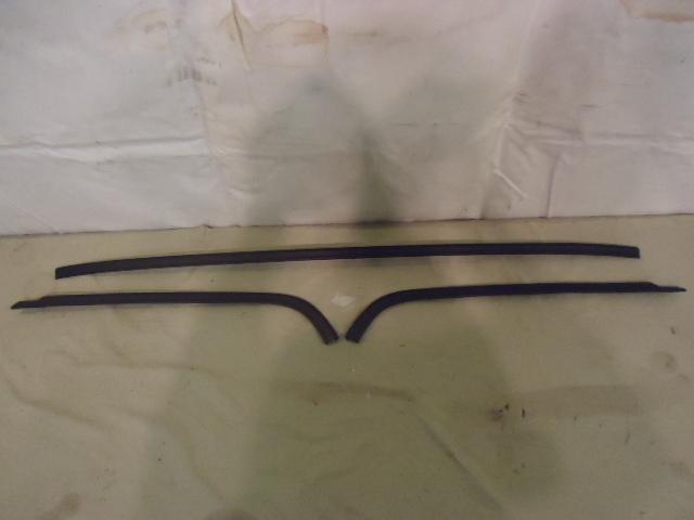 1970-81 camaro/  firebird trans am black front window trim!!!!