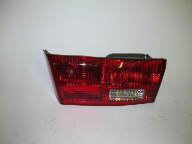 05 honda accord sedan lid mounted oem right tail light nice!