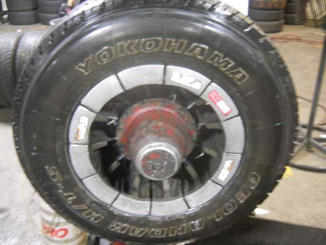 Yokohama 265/70/17 tire geolander h/t-s p265/70/r17 113s 8/32 tread