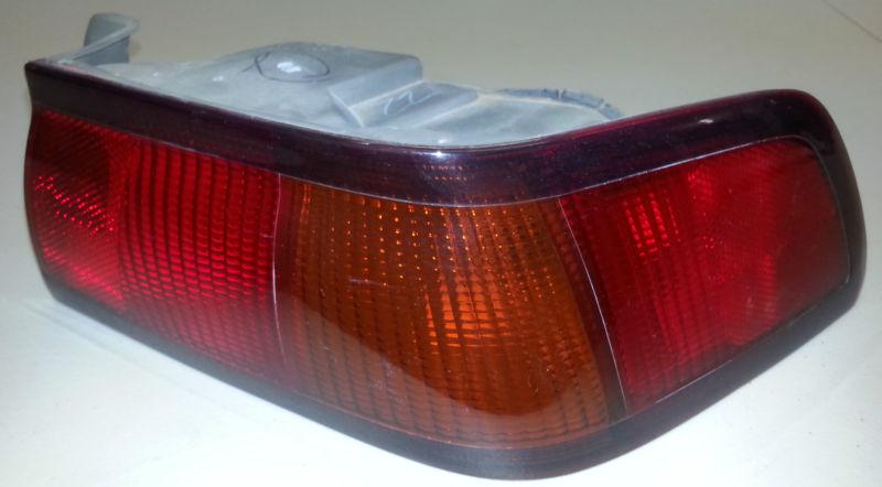 Toyota camry right rear rr pass. side oem outer corner tail turn brake light 