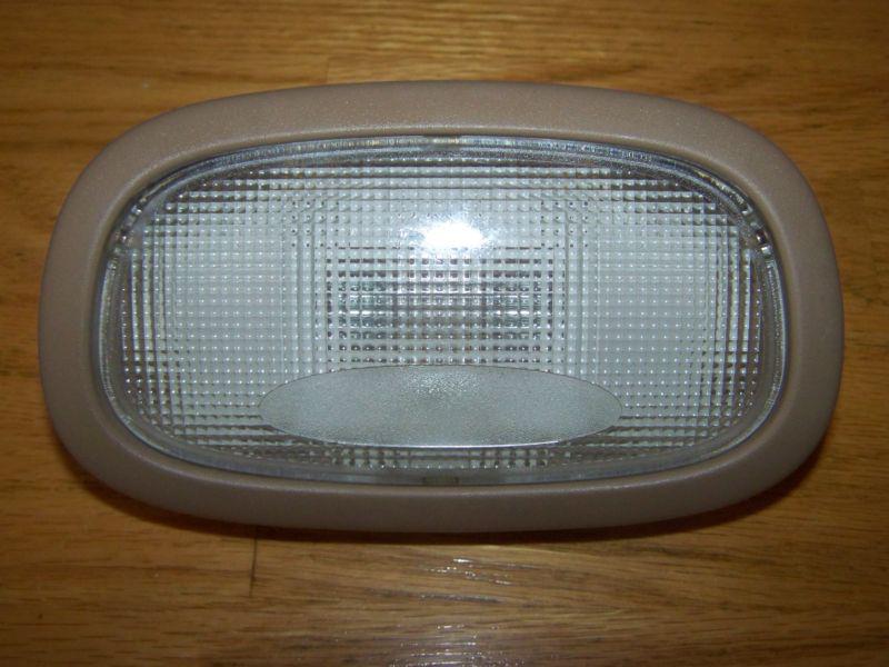 1999 2000 2001 2002 2003 2004 jeep grand cherokee rear hatch dome light tan